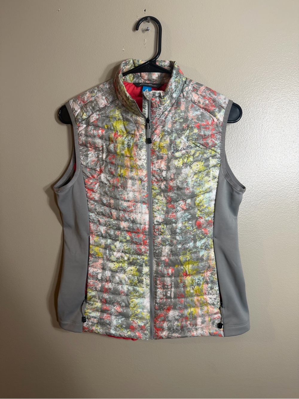 Eddie Bauer First Ascent Women’s S Goose Down Puffer Vest Abstract Print